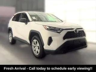 Toyota RAV4 2025 AWD LE 4p SUV