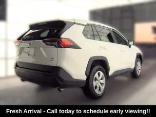 Toyota RAV4 2025 AWD LE 4p SUV