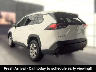 Toyota RAV4 2025 AWD LE 4p SUV