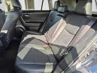 Toyota RAV4 2023 XLE Premium 4dr SUV