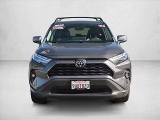 Toyota RAV4 2023 XLE Premium 4dr SUV