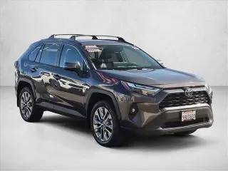 Toyota RAV4 2023 XLE Premium 4dr SUV