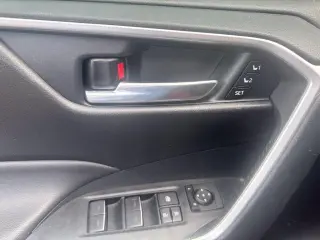 Toyota RAV4 2024 XLE Premium 4dr SUV