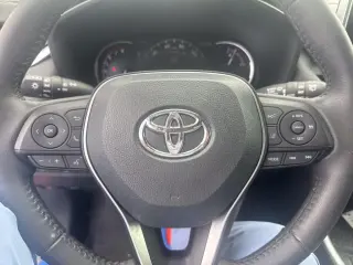 Toyota RAV4 2024 XLE Premium 4dr SUV