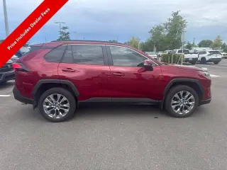 Toyota RAV4 2024 XLE Premium 4dr SUV