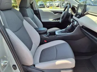 Toyota RAV4 Hybrid 2022 TRÁNSITO AWD XLE 4p SUV