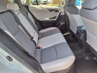 Toyota RAV4 Hybrid 2022 TRÁNSITO AWD XLE 4p SUV