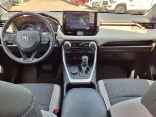 Toyota RAV4 Hybrid 2022 TRÁNSITO AWD XLE 4p SUV