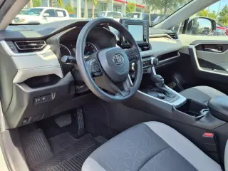 Toyota RAV4 Hybrid 2022 TRÁNSITO AWD XLE 4p SUV