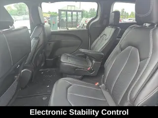 Chrysler Pacifica 2023 AWD Touring L 4dr Mini-Van
