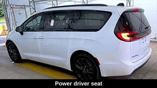Chrysler Pacifica 2023 AWD Touring L 4dr Mini-Van