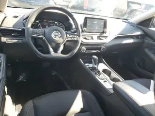 Nissan Altima 2022 AWD 2.5 SV 4dr Sedán