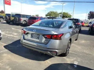 Nissan Altima 2022 AWD 2.5 SV 4dr Sedán