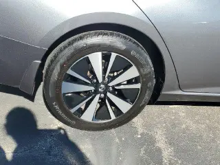 Nissan Altima 2022 AWD 2.5 SV 4dr Sedán