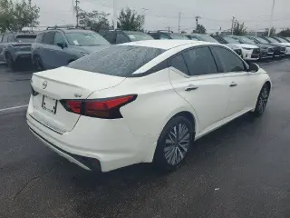 Nissan Altima 2023 2.5 SV 4p Sedan