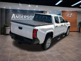 Toyota Tacoma 2024 4x2 SR 4dr Cabina Doble Doble 5.0 ft SB