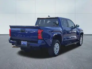 Toyota Tacoma 2025 4x2 SR5 4p Doble Cabina Doble 5.0 ft SB