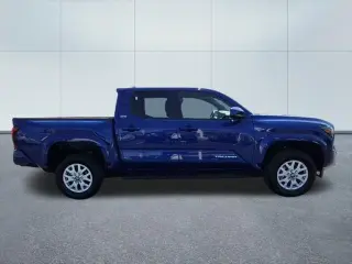 Toyota Tacoma 2025 4x2 SR5 4p Doble Cabina Doble 5.0 ft SB