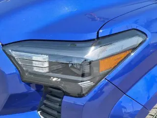 Toyota Tacoma 2025 4x2 SR5 4p Doble Cabina Doble 5.0 ft SB