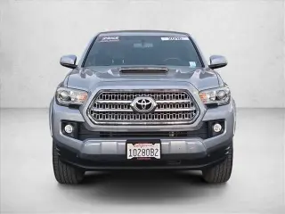 Toyota Tacoma 2016 4x2 TRD Sport 4p Doble Cabina 5.0 ft SB
