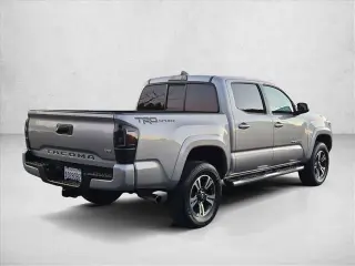 Toyota Tacoma 2016 4x2 TRD Sport 4p Doble Cabina 5.0 ft SB
