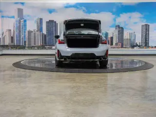 BMW Serie 3 2024 tracción en todas las ruedas 330i xDrive sedan de 4 puertas