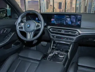 BMW Serie 3 2024 tracción en todas las ruedas 330i xDrive sedan de 4 puertas