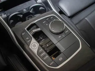 BMW Serie 3 2024 tracción en todas las ruedas 330i xDrive sedan de 4 puertas