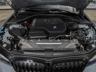 BMW Serie 3 2024 tracción en todas las ruedas 330i xDrive sedan de 4 puertas