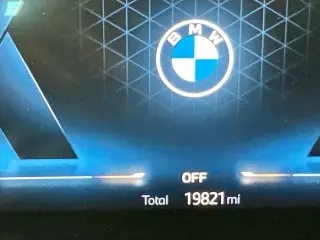 Serie 3 BMW 2024 tracción en las cuatro ruedas 330i xDrive sedán 4 puertas