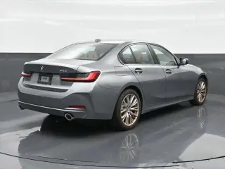 BMW Serie 3 2023 330i 4p Sedén