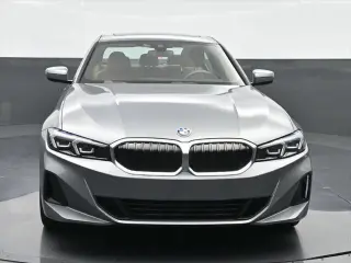 BMW Serie 3 2023 330i 4p Sedén