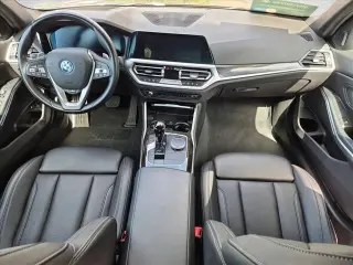 Serie 3 BMW 2022 330e 4p Sedan