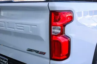 Chevrolet Silverado 1500 2023 4x4 ZR2 4p Cabillano Equipo 5.8 ft. CB