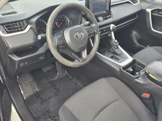 Toyota RAV4 2021 XLE 4p SUV