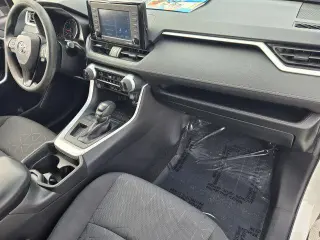Toyota RAV4 2021 XLE 4p SUV