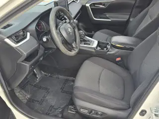 Toyota RAV4 2021 XLE 4p SUV