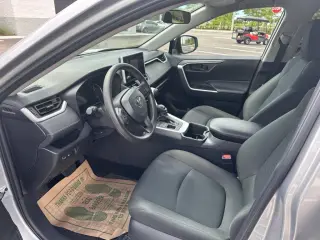 Toyota RAV4 2024 AWD LE 4dr SUV