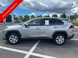 Toyota RAV4 2024 AWD LE 4dr SUV