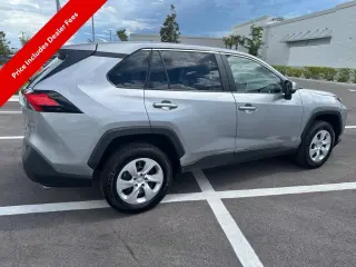Toyota RAV4 2024 AWD LE 4dr SUV