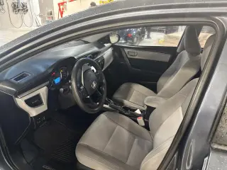 Toyota Corolla 2014 LE 4p Sedan