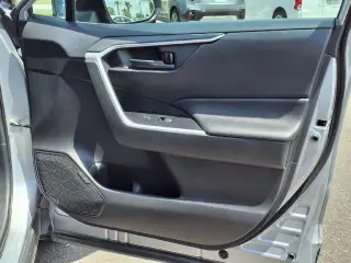 Toyota RAV4 2021 AWD LE 4dr SUV