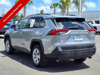 Toyota RAV4 2021 AWD LE 4dr SUV
