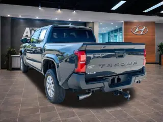 Toyota Tacoma 2024 4x4 SR 4p Doble Cabina Doble 5.0 ft SB 8A