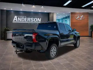 Toyota Tacoma 2024 4x4 SR 4p Doble Cabina Doble 5.0 ft SB 8A