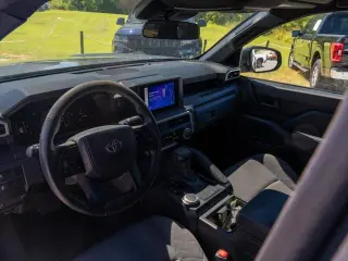 Toyota Tacoma 2024 4x4 SR 4p Doble Cabina Doble 5.0 ft SB 8A