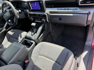 Toyota Tacoma 2024 4x2 SR5 4p Puerta Doble Cab 5.0 ft CB