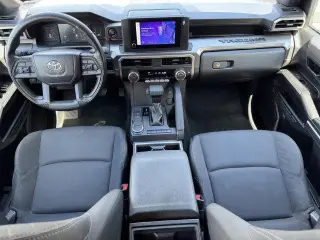 Toyota Tacoma 2024 4x2 SR5 4p Puerta Doble Cab 5.0 ft CB