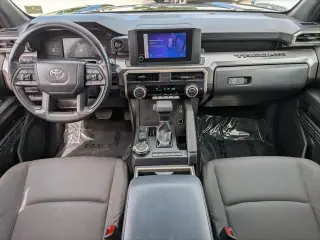Toyota Tacoma 2024 4x4 SR5 4dr Cab doble 5.0 ft SB