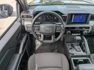 Toyota Tacoma 2024 4x4 SR5 4dr Cab doble 5.0 ft SB